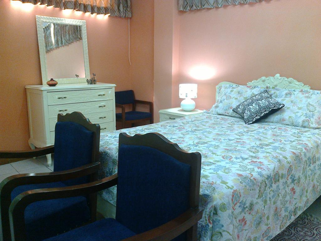 Strenua Santa Maria Suites 트루히요 객실 사진